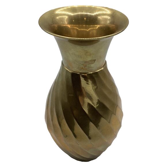 Vintage 8" Timeless Solid Brass Vase with Swirl Base and Bell End - Picture 7 of 10